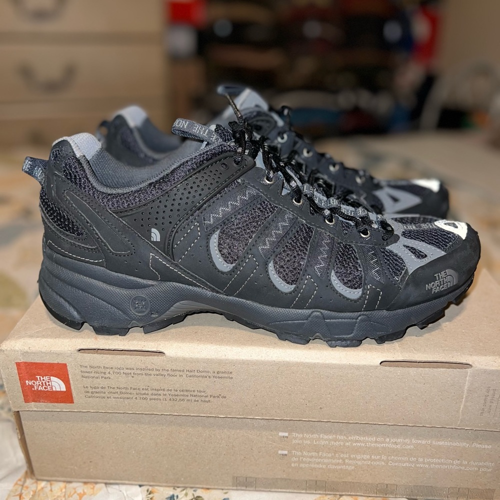 North face men’s hiking shoes boots Sz 11.5 excellent 🔥